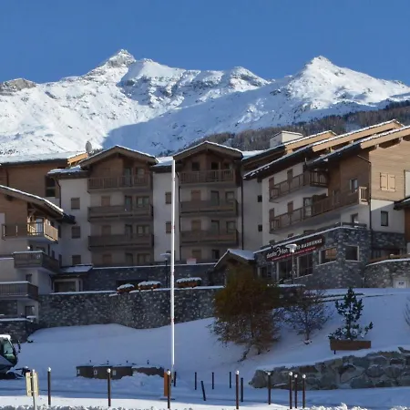 Cosy Au Pied Des Pistes - 6 Pers, 40m², Terrasse, Parking, Proche Commerces Et Services - Fr-1-508-13 * Lanslevillard